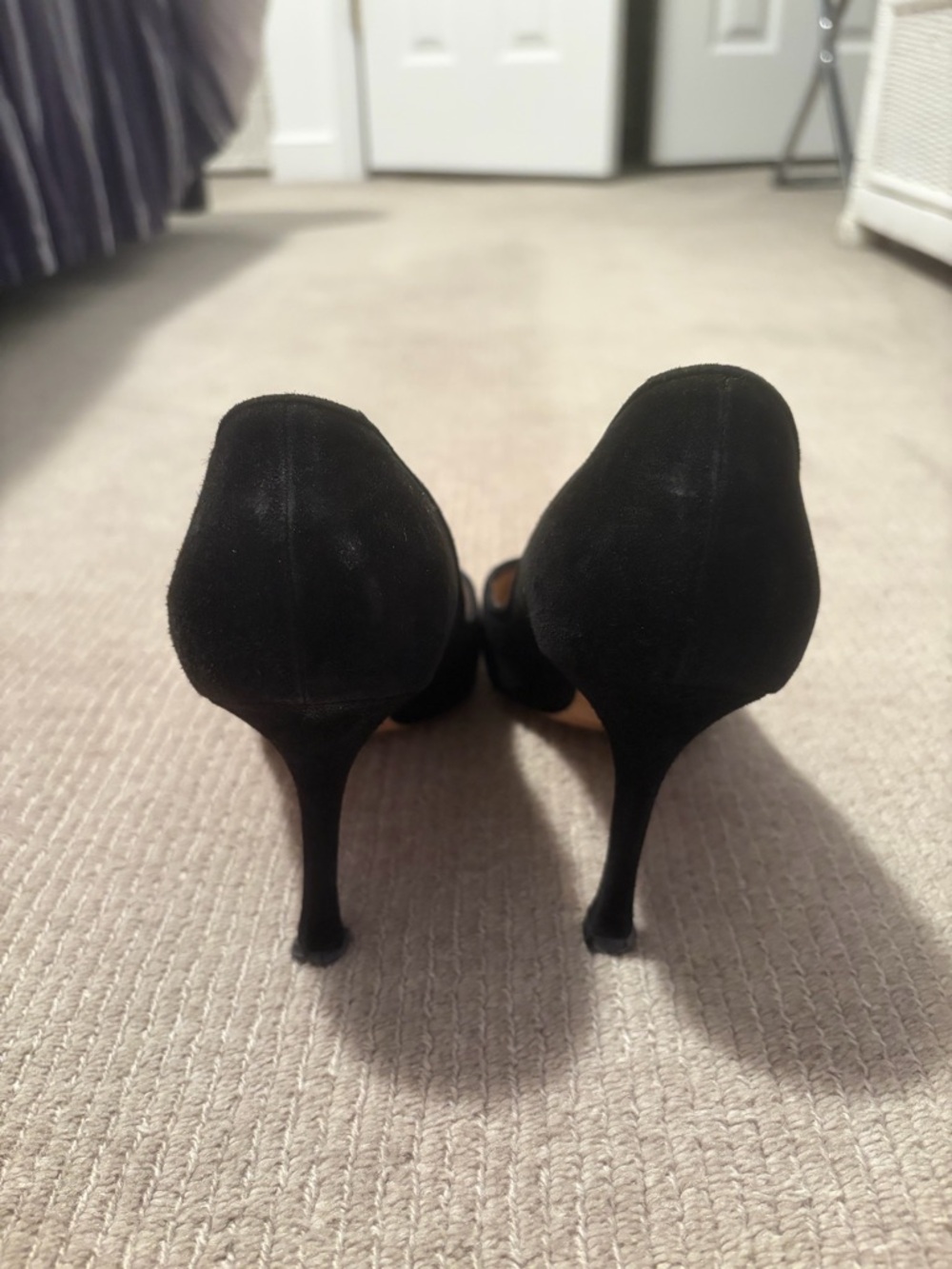 Manolo Blahnik Black Suede Pointed-Toe Pumps - Picture 3 of 11